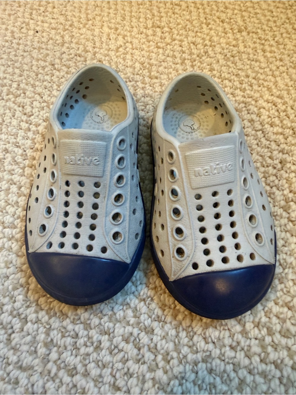 Native Kids Water Shoes (Light Gray/  Navy)- 4